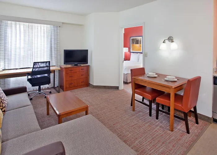 By Marriott Austin Round Rock/dell Way Hotel