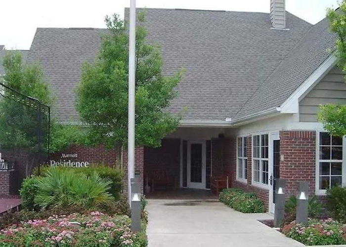 By Marriott Austin Round Rock/dell Way 3*