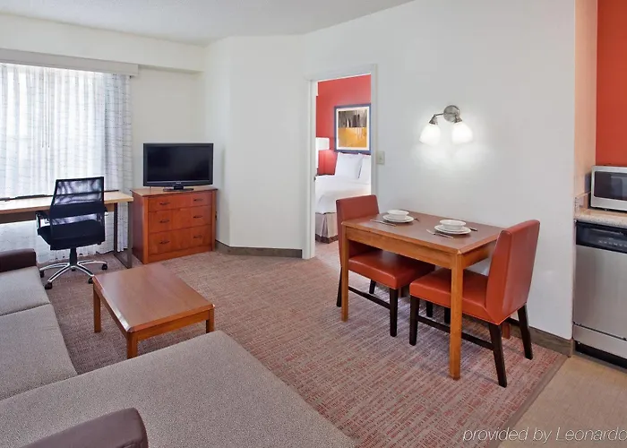 By Marriott Austin Round Rock/dell Way Hotel